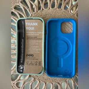 2x Pela iPhone 15 Cases